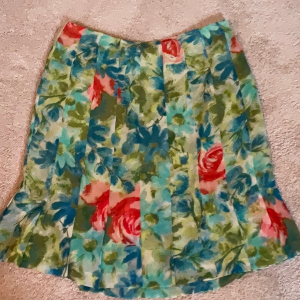 Ann Taylor pleated skirt.  Size 4 petite, fully lined with a side zipper
